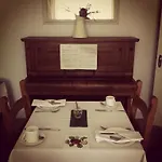 Alojamento de Acomodação e Pequeno-almoço Damson 4*