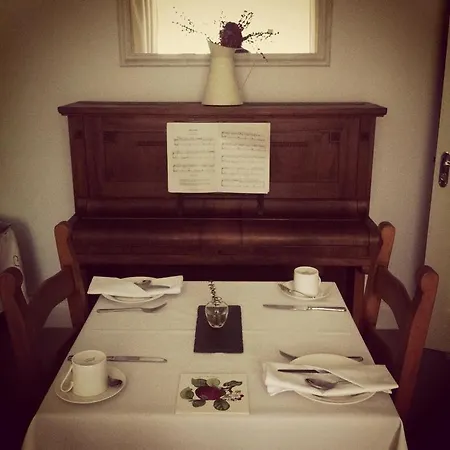 Bed & Breakfast Damson 4*
