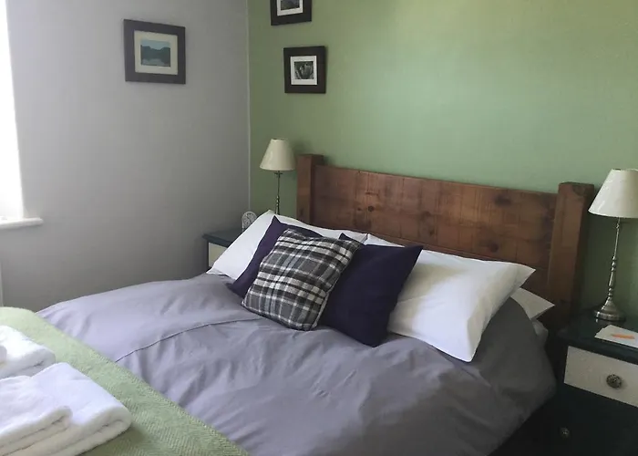 Damson לינה וארוחת בוקר קזיק