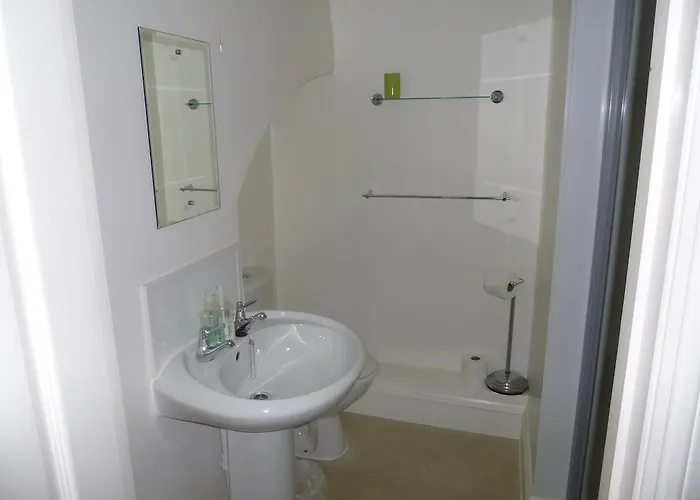 Damson לינה וארוחת בוקר קזיק